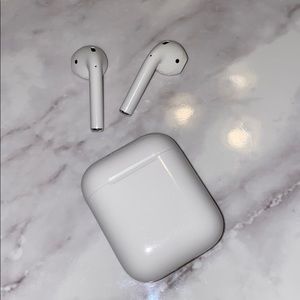 Apple AirPods